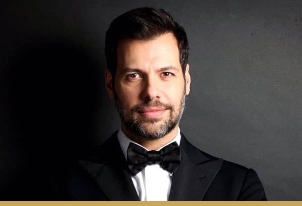 Laurent Lafitte, maître des cérémonies de Cannes 2016 Laurent Lffitte, maître des cérémonies de Cannes 2016