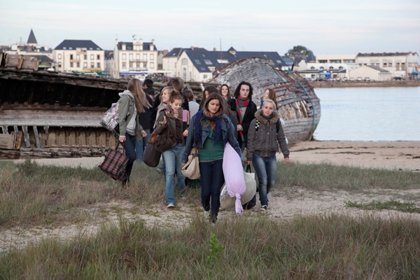 17 filles de Delphine et Muriel Coulin 17 filles de Delphine et Muriel Coulin