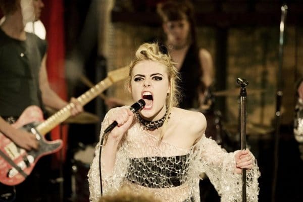 How to talk to girls at parties? de John Cameron Mitchell - Cine-Woman How to talk to girls at parties? de John Cameron Mitchell - Cine-Woman